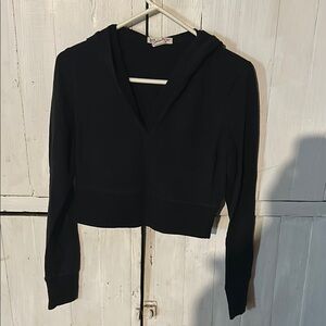 Black Fitted Cropped Sweatshirt